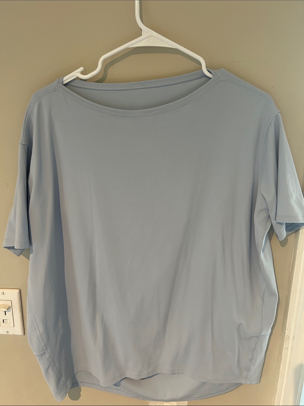 Lululemon Short sleeve tee (women’s size 8) Blue